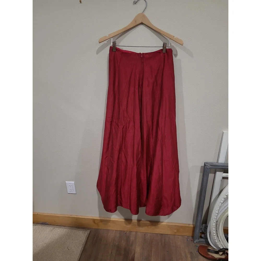VTG. City Triangles Women SZ 5/6 Red Maxi Skirt black tulle Trimmed under slip.